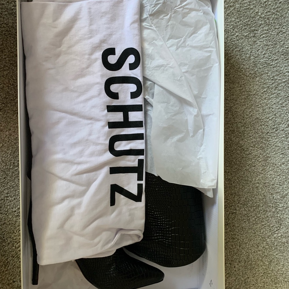 BRAND NEW: SCHUTZ black high knee crocodile boots
